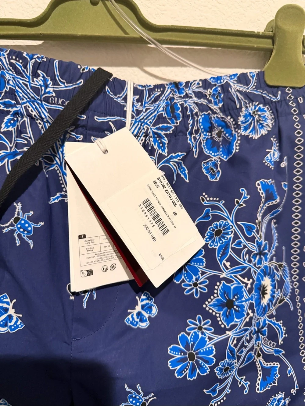 NWT Gucci Navy Blue Floral Bandana-Print Bermuda Shorts